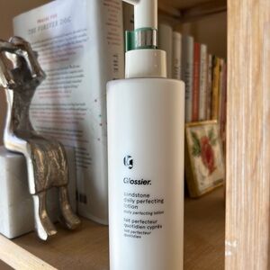 Glossier Sandstone Daily Perfecting Lotion - Cream